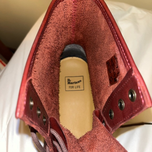 ♥️ Dr. Marten’s 1460 Boots - Picture 6 of 9